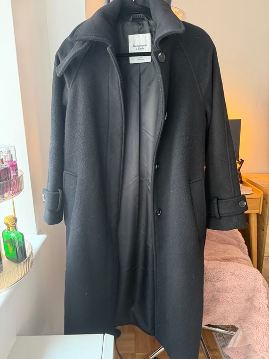 Abercrombie & Fitch Jackets & Blazers - Abercrombie & Fitch Black Single-Breasted Wool Overcoat